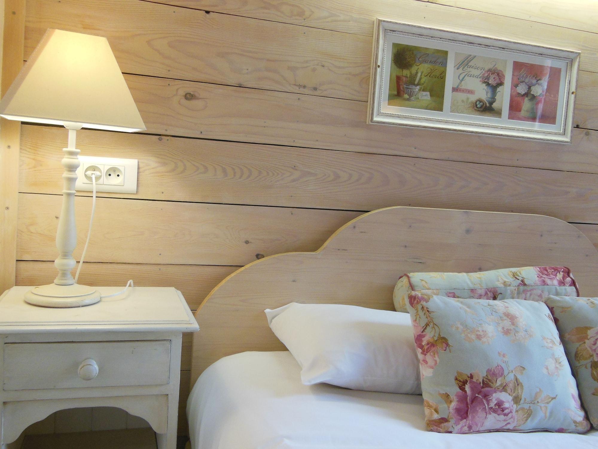Logis Le Glacier 3*